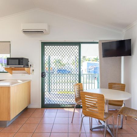 Nrma Bowen Beachfront Holiday Park Номер фото