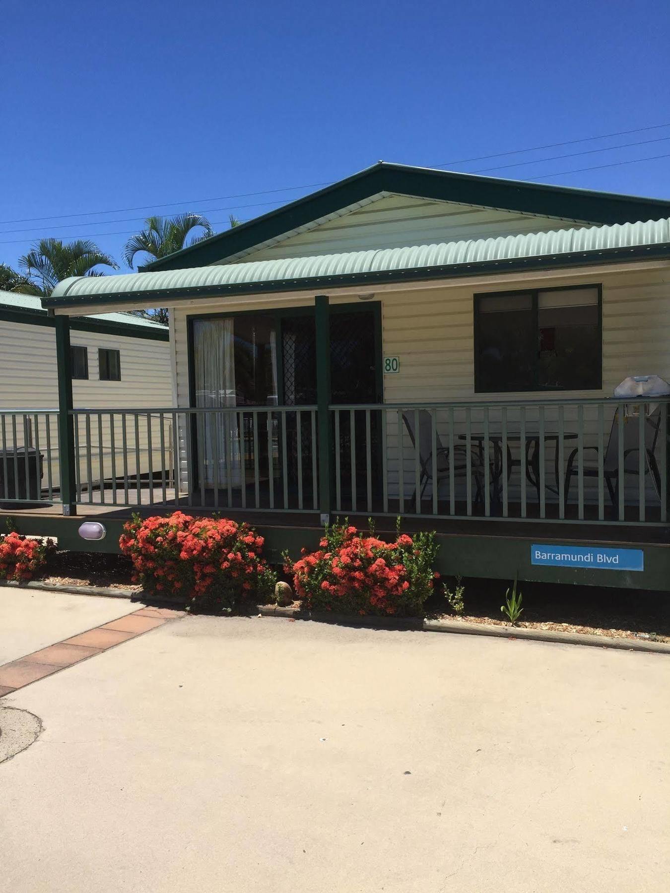 Nrma Bowen Beachfront Holiday Park Экстерьер фото