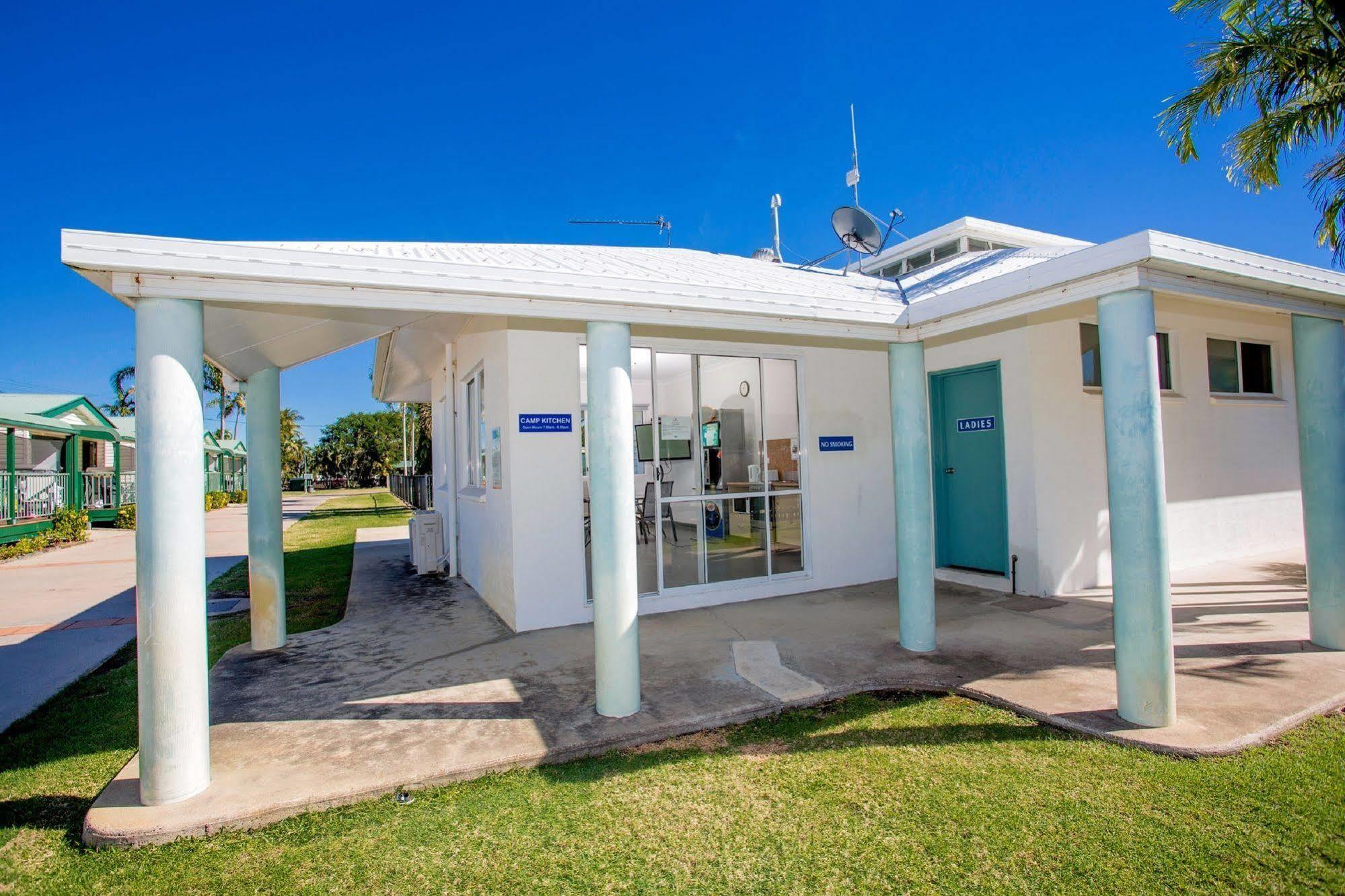 Nrma Bowen Beachfront Holiday Park Экстерьер фото